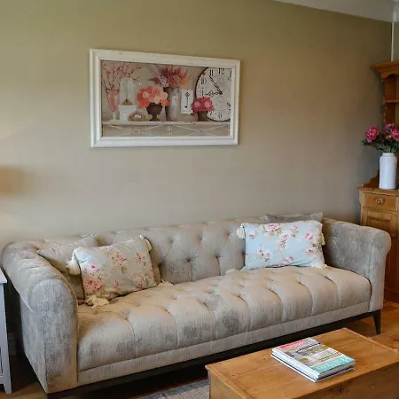 Blossom Bungalow *