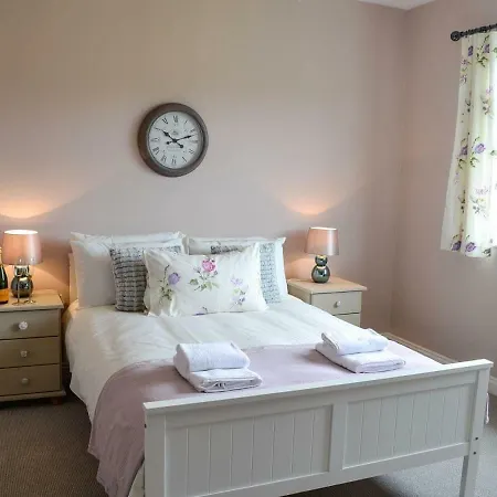 Blossom Bungalow *
